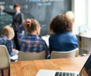 Onderwijsraad in gesprek met experts over talige diversiteit in het onderwijs